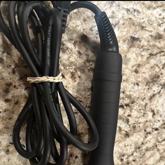 Three Barrel Curling Iron Wand Hair Waver - Picture 5 of 9